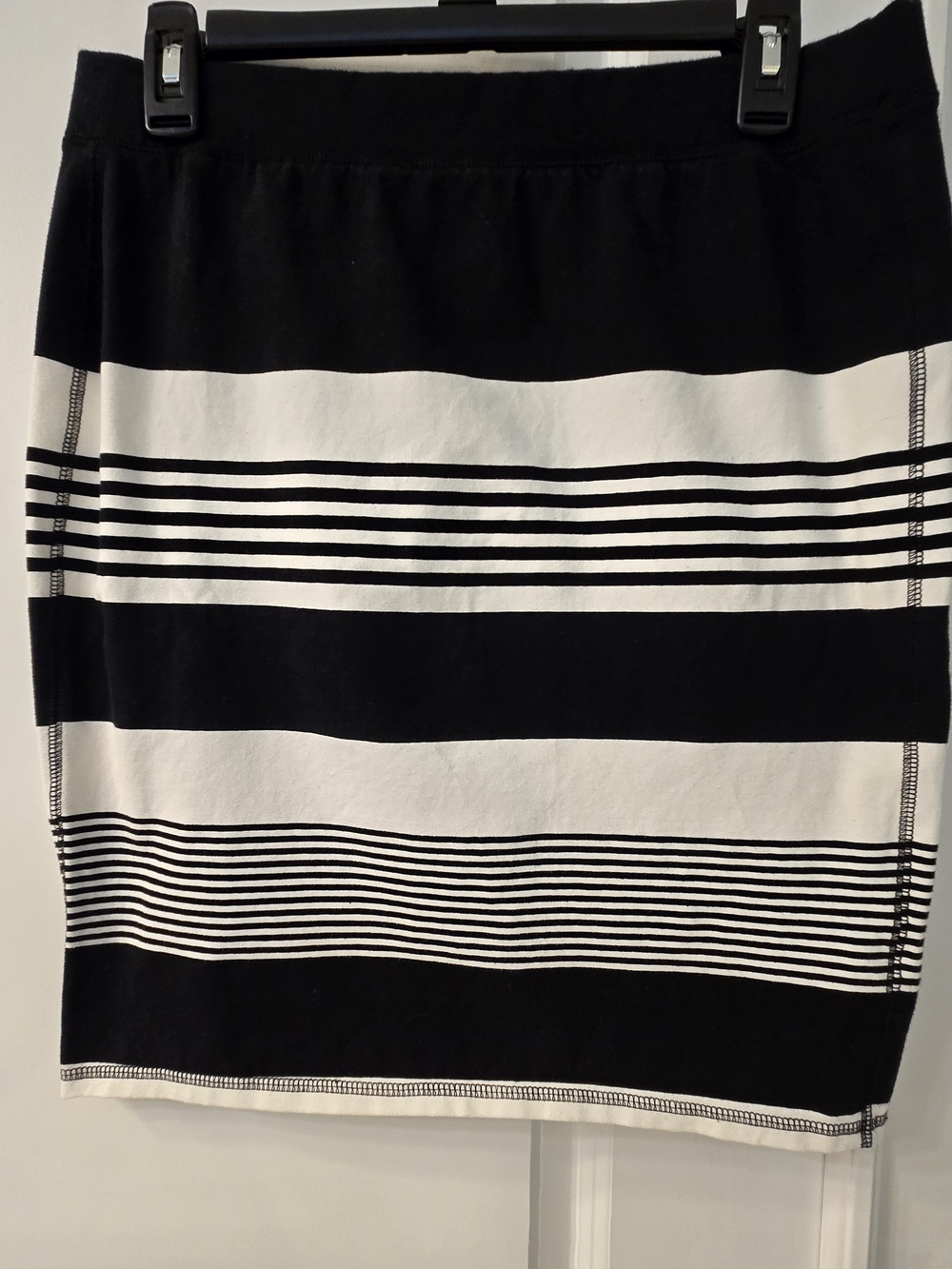 Old Navy Black and White Striped Pencil Skirt, Medium